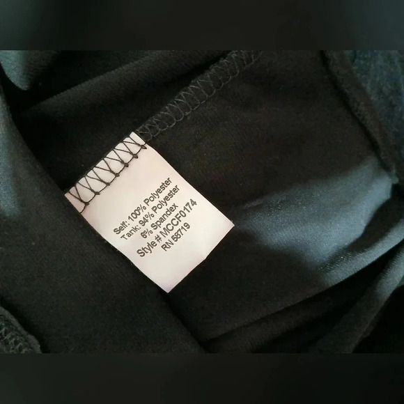 Notations Geometric Large Layered Flutter Blouse - Picture 7 of 7